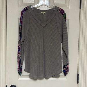 Kori top. Size small Great condition! Long sleeves. See pictures.